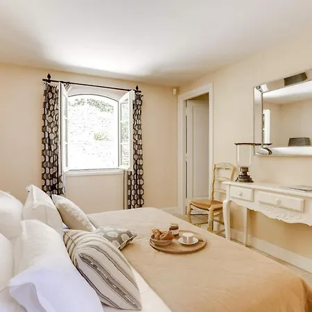 12 Guests Amazing Villa, Saint-tropez